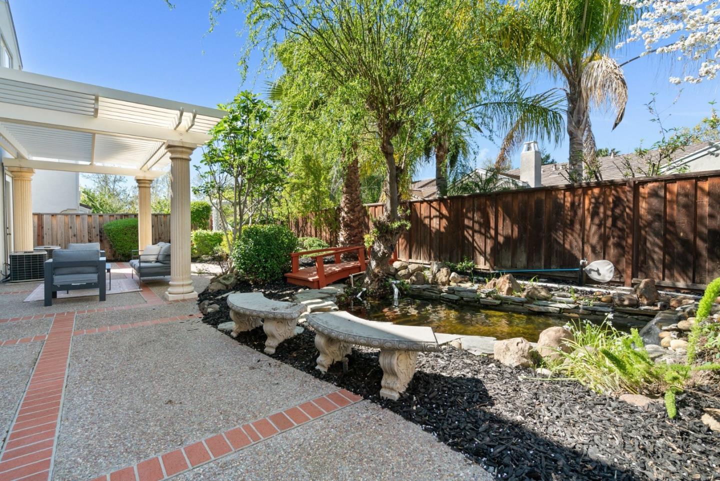 3937 Emerald Isle Lane