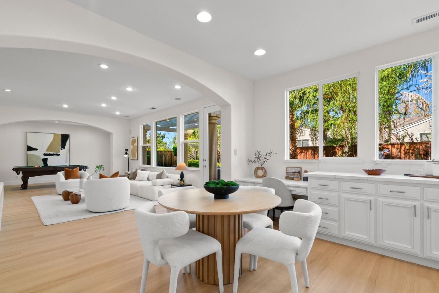 3937 Emerald Isle Lane