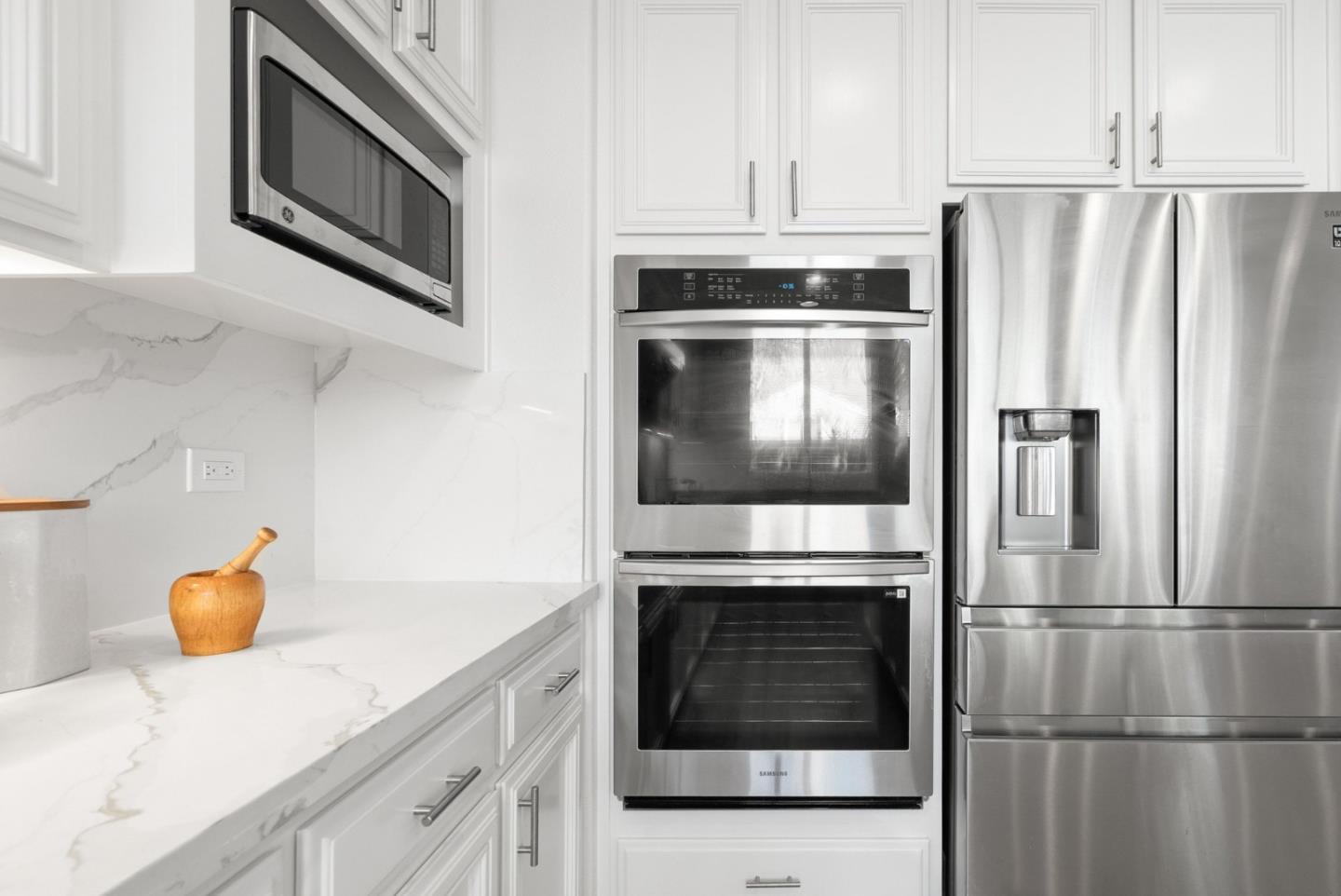 3937 Emerald Isle Lane