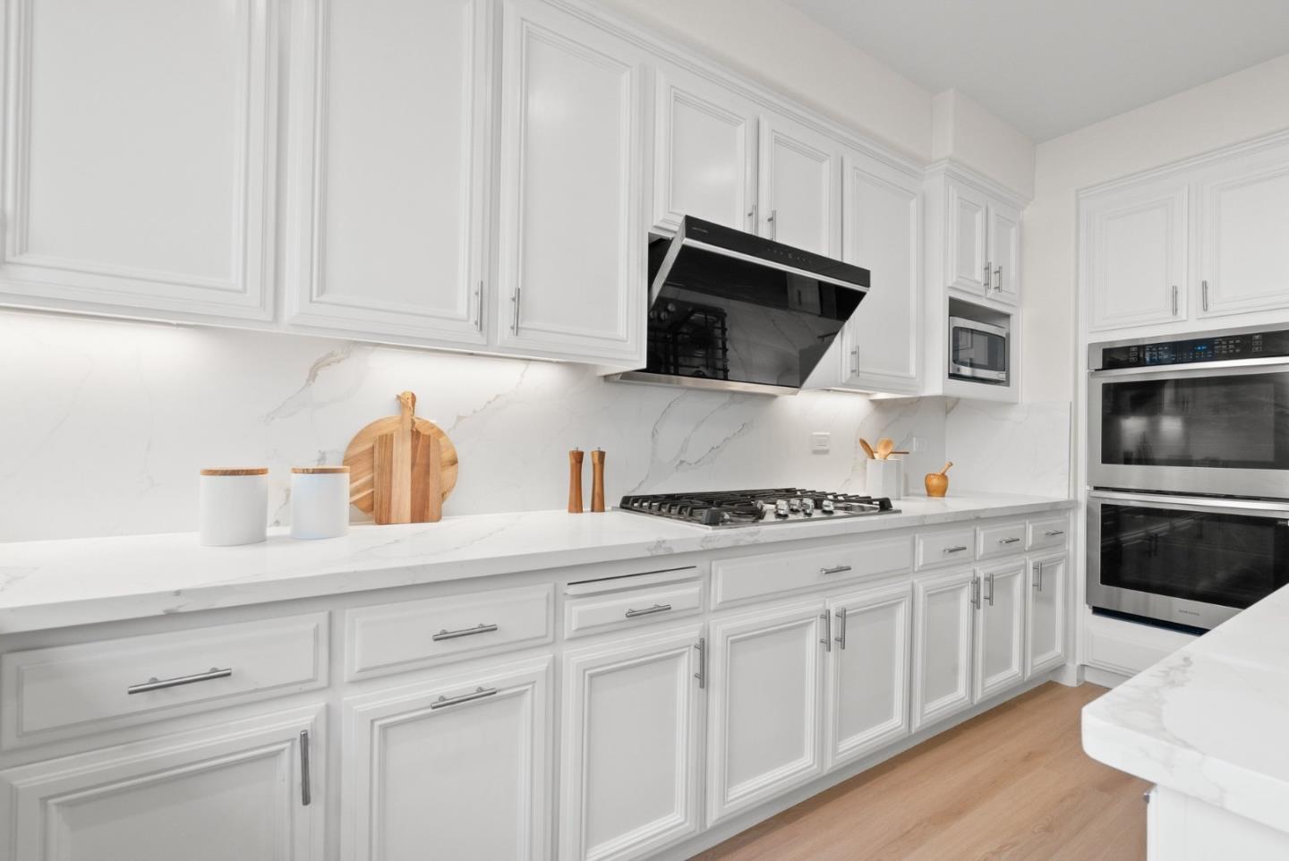 3937 Emerald Isle Lane