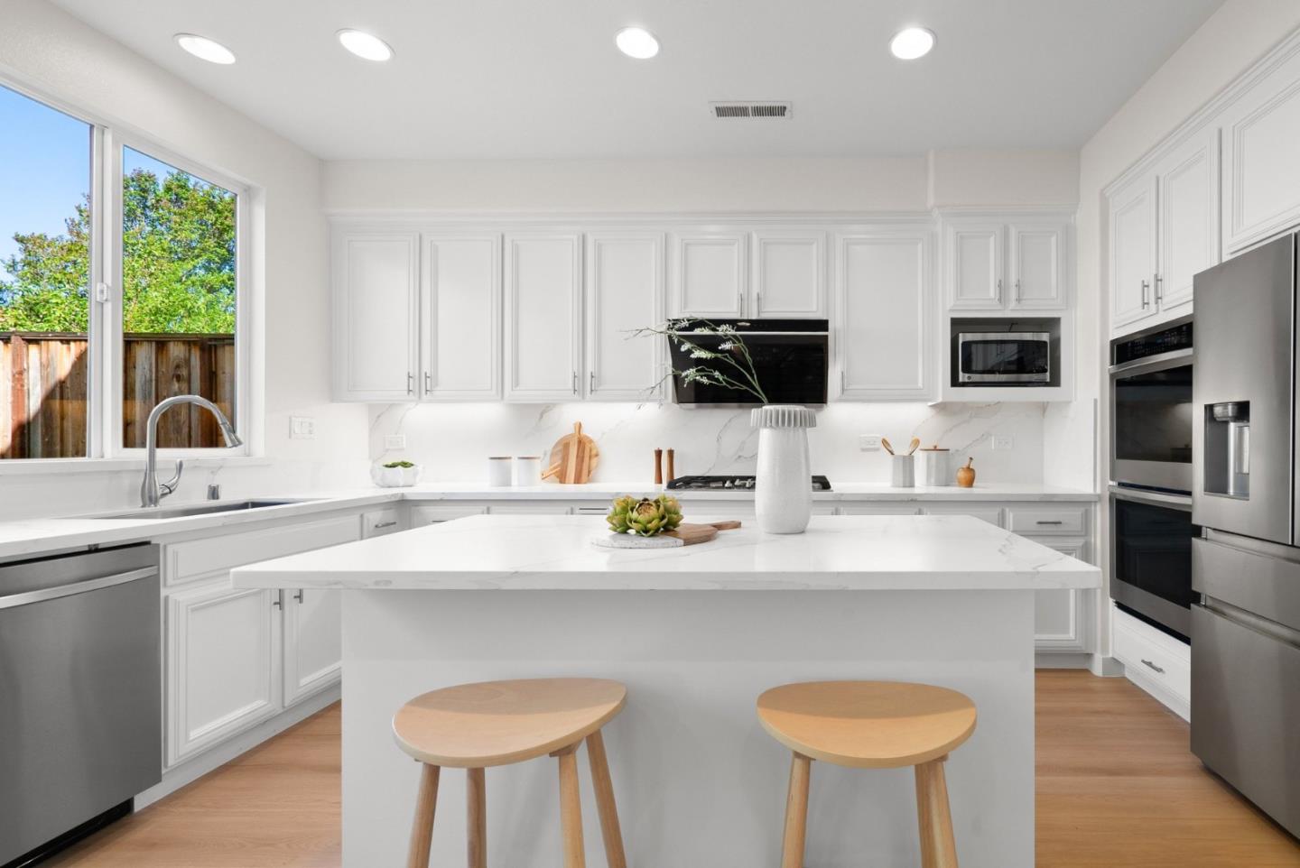 3937 Emerald Isle Lane