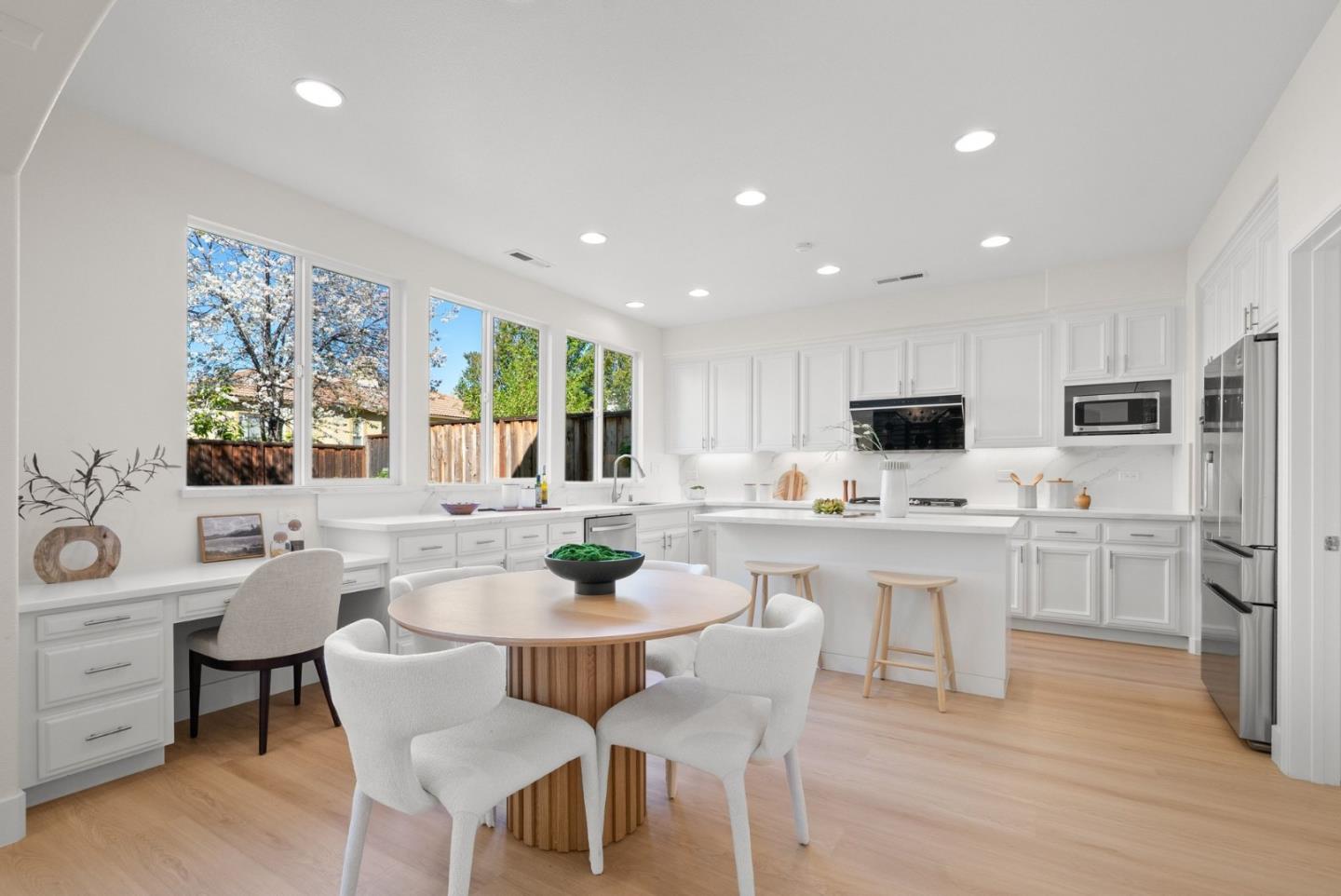 3937 Emerald Isle Lane