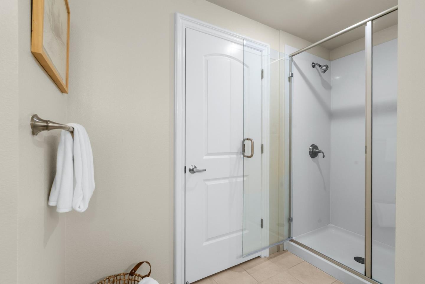 1368 El Camino Real 210