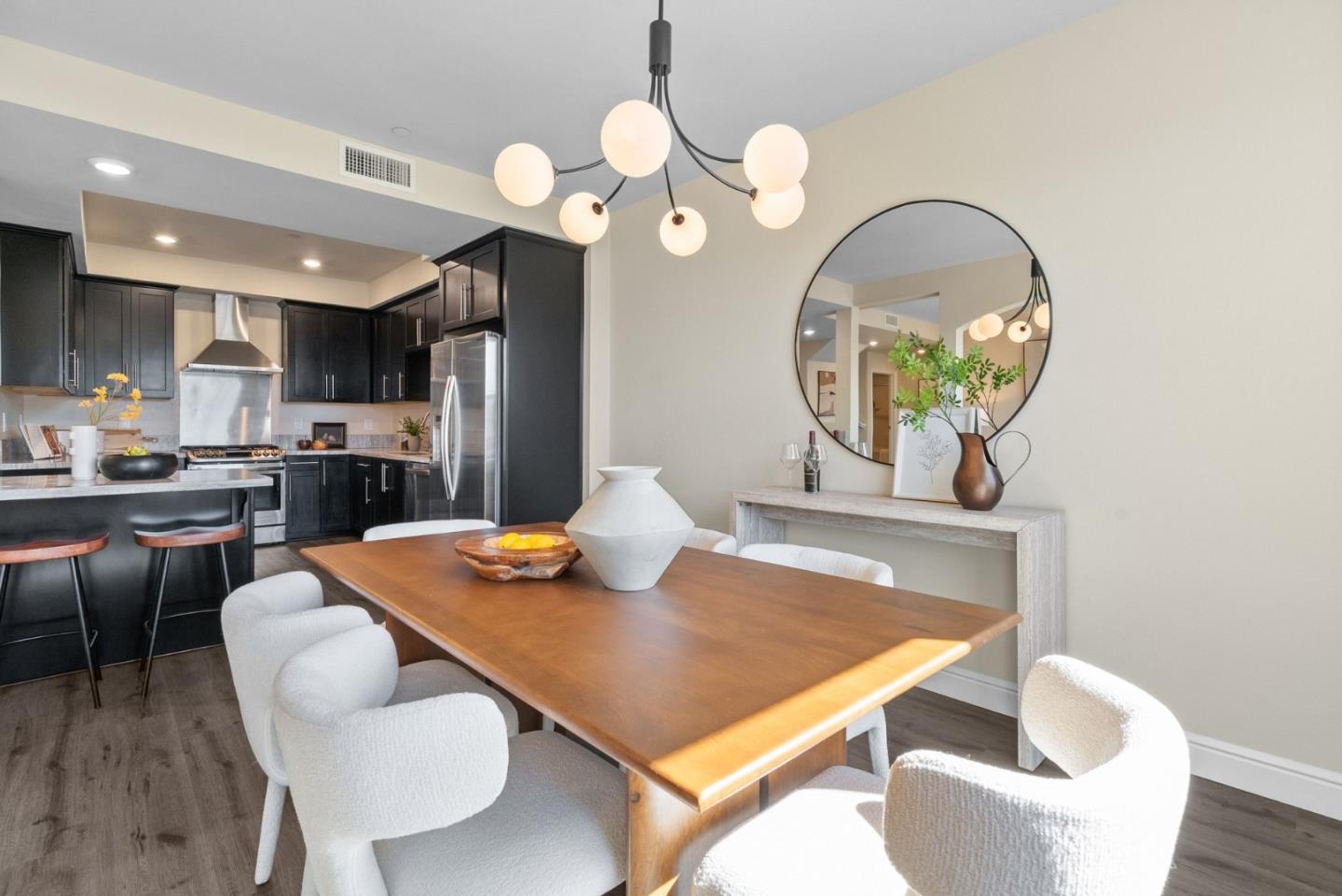 1368 El Camino Real 210