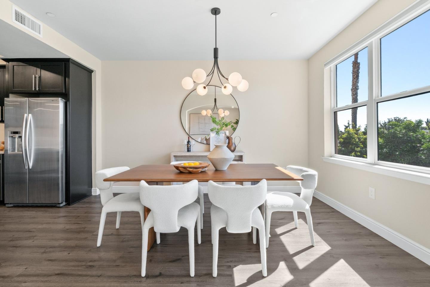 1368 El Camino Real 210