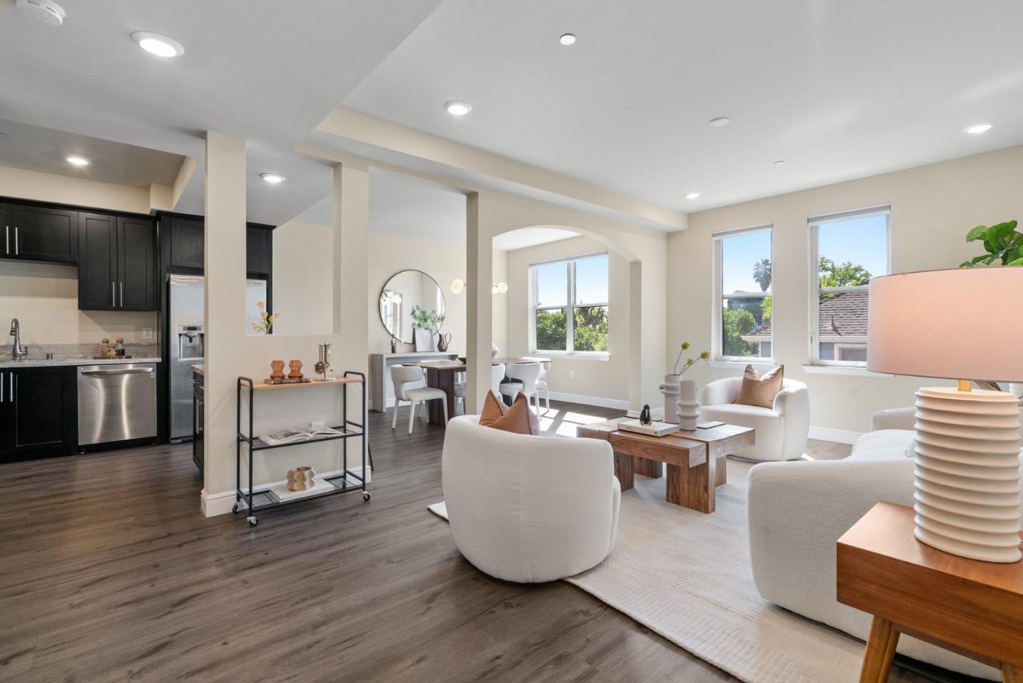 1368 El Camino Real 210