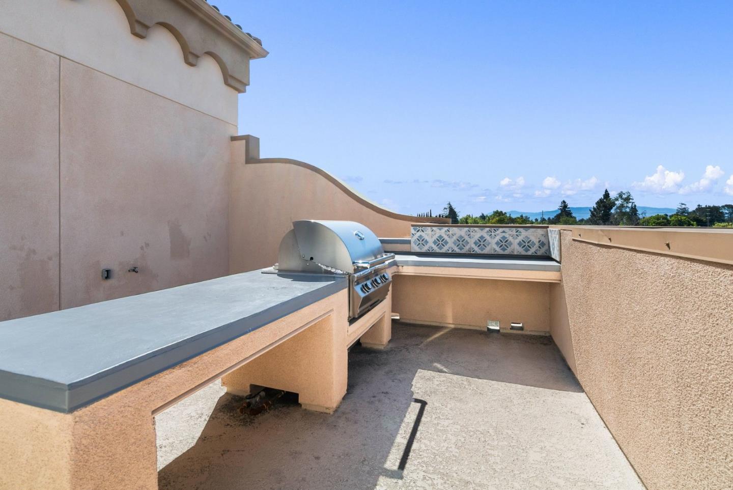 1368 El Camino Real 210