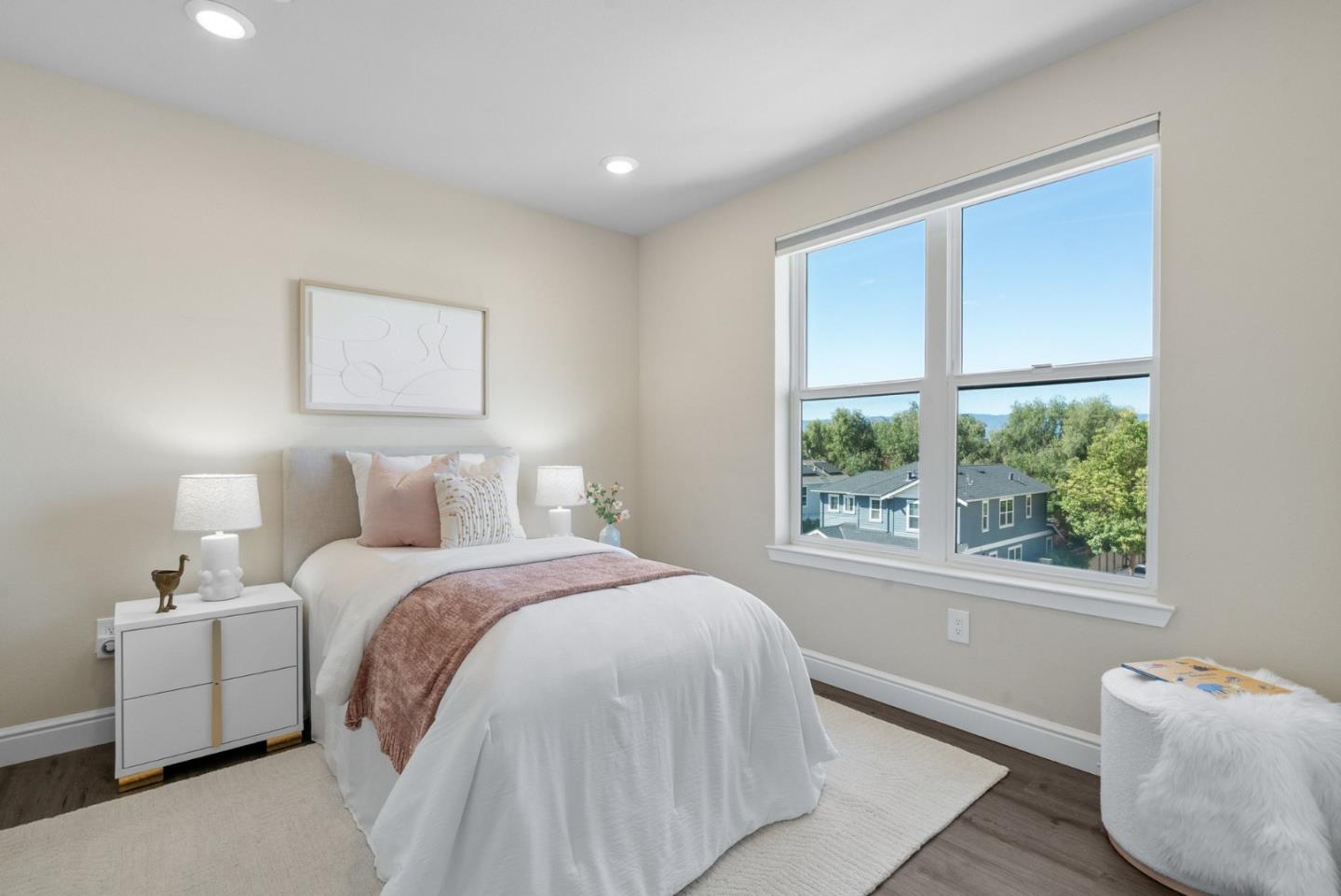 1368 El Camino Real 210