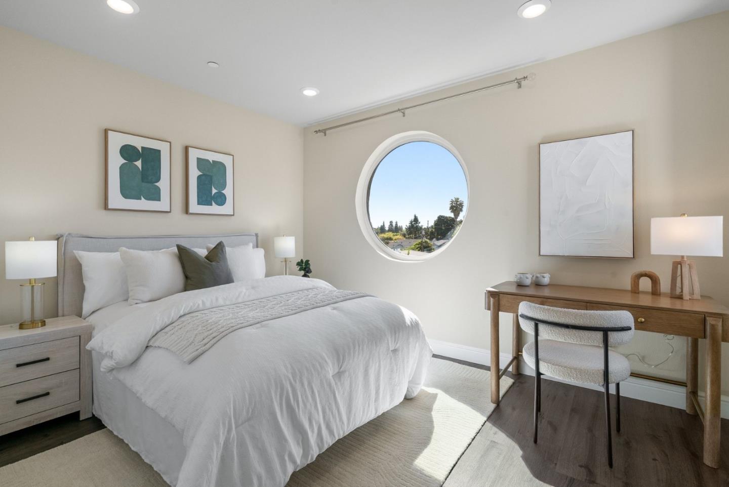 1368 El Camino Real 210