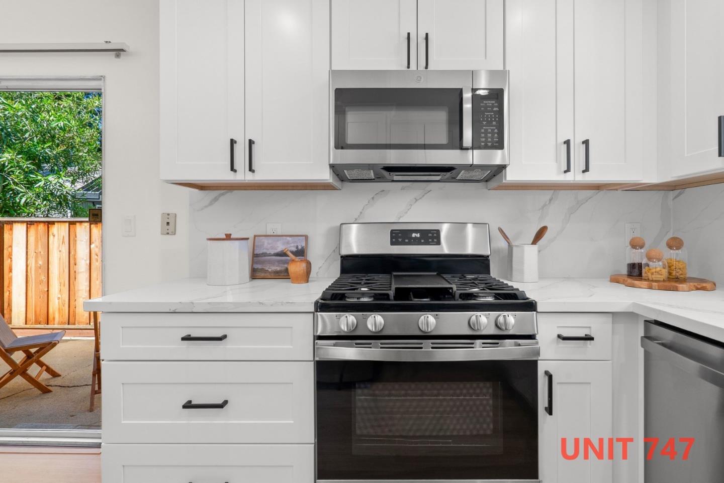 747-749 Rainbow Drive