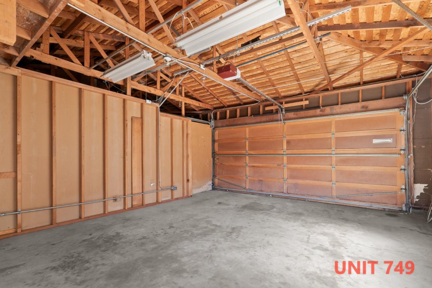 747-749 Rainbow Drive