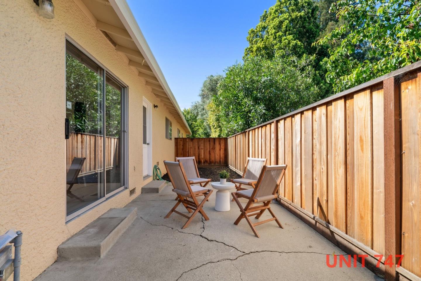 747-749 Rainbow Drive