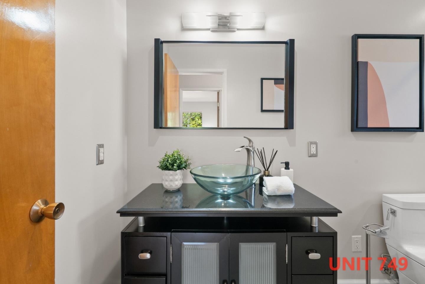 747-749 Rainbow Drive