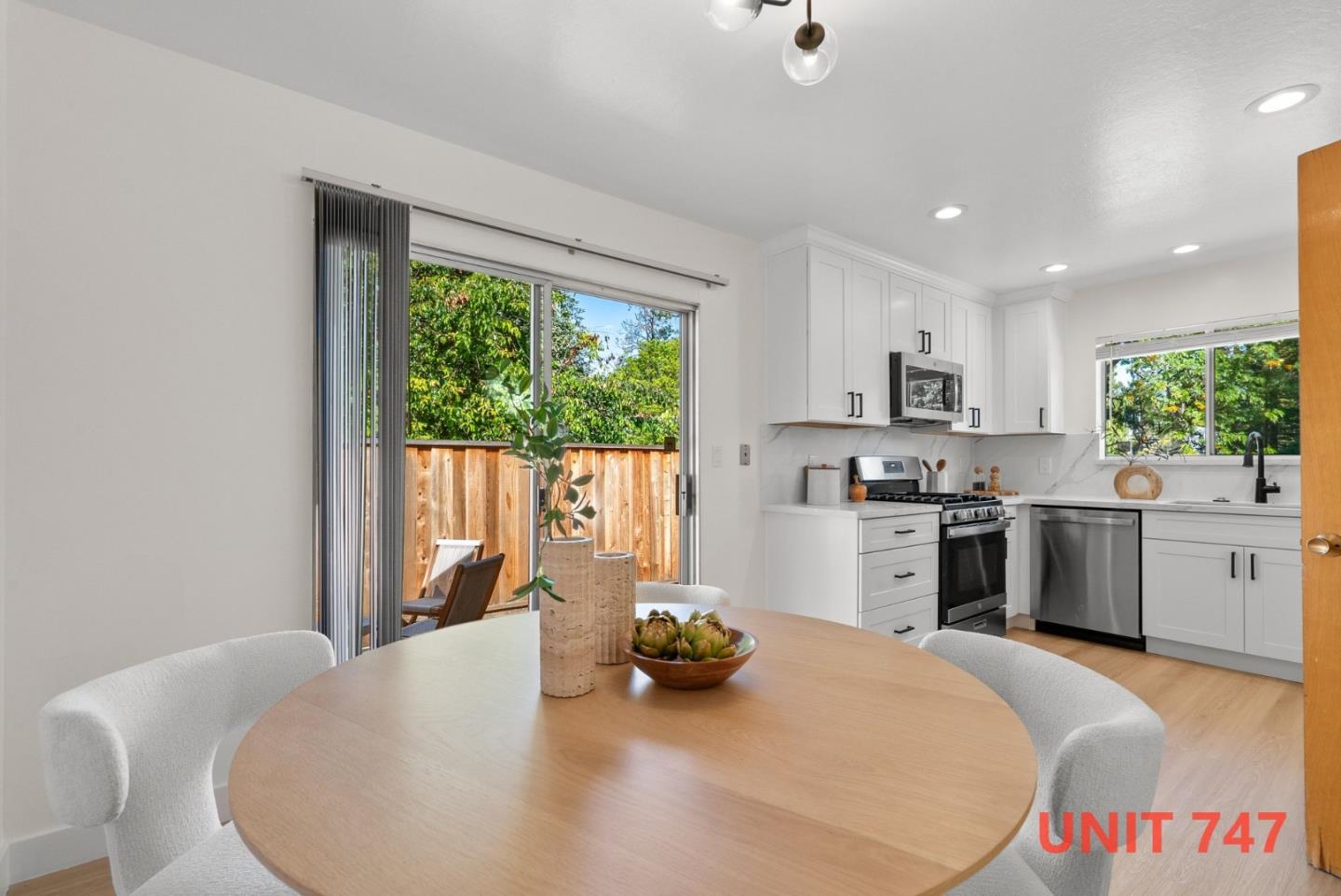 747-749 Rainbow Drive