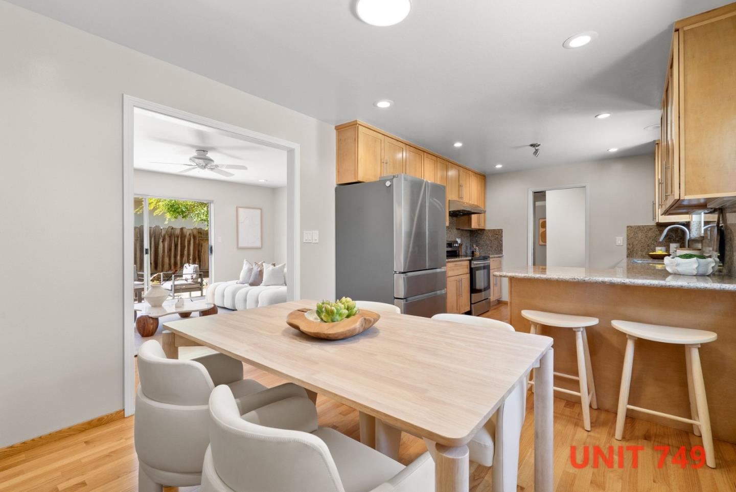 747-749 Rainbow Drive