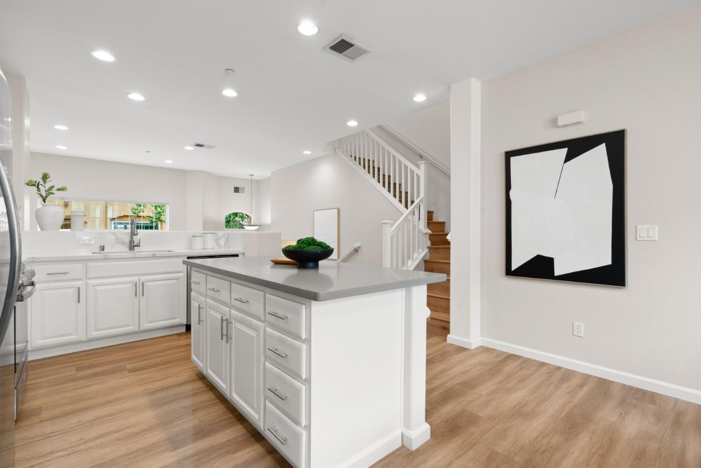 4027 Crandall Circle