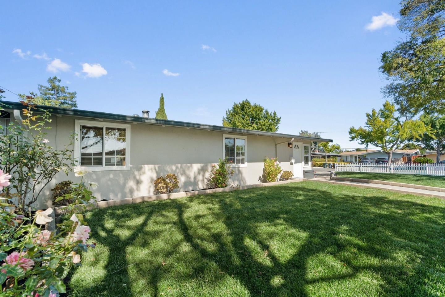 734 Lakebird DR