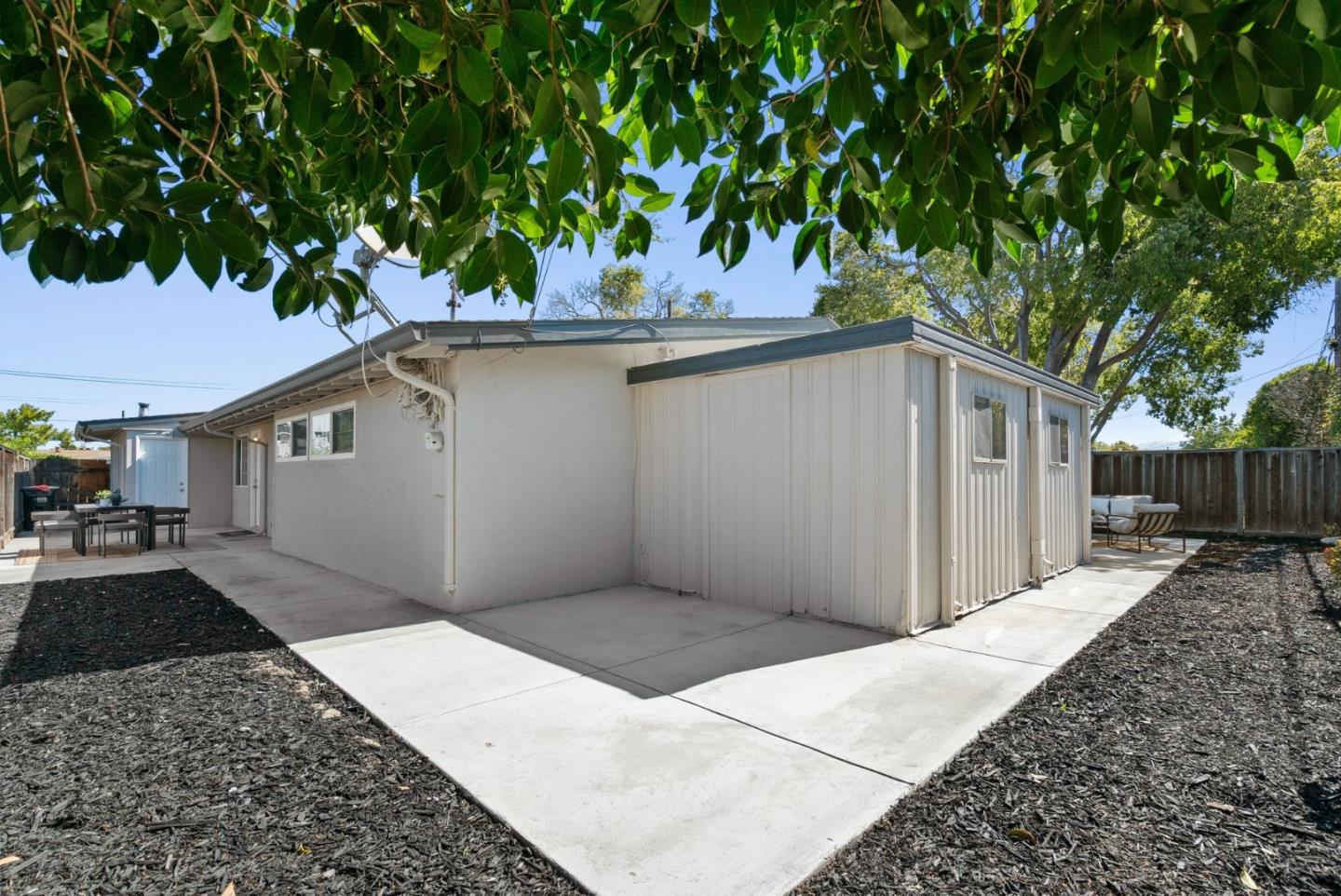 734 Lakebird DR