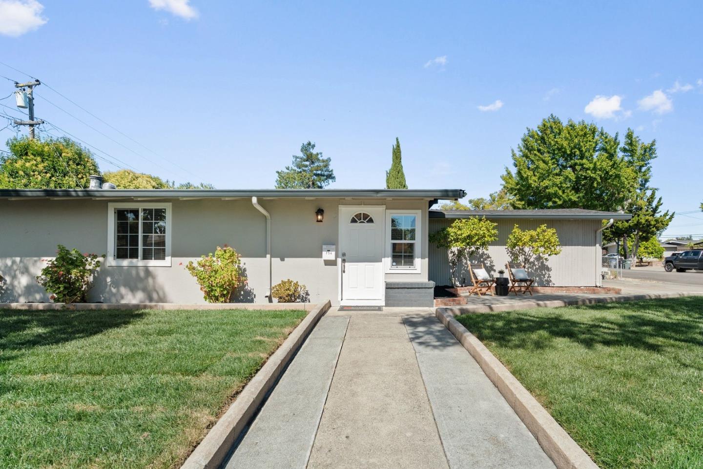 734 Lakebird DR