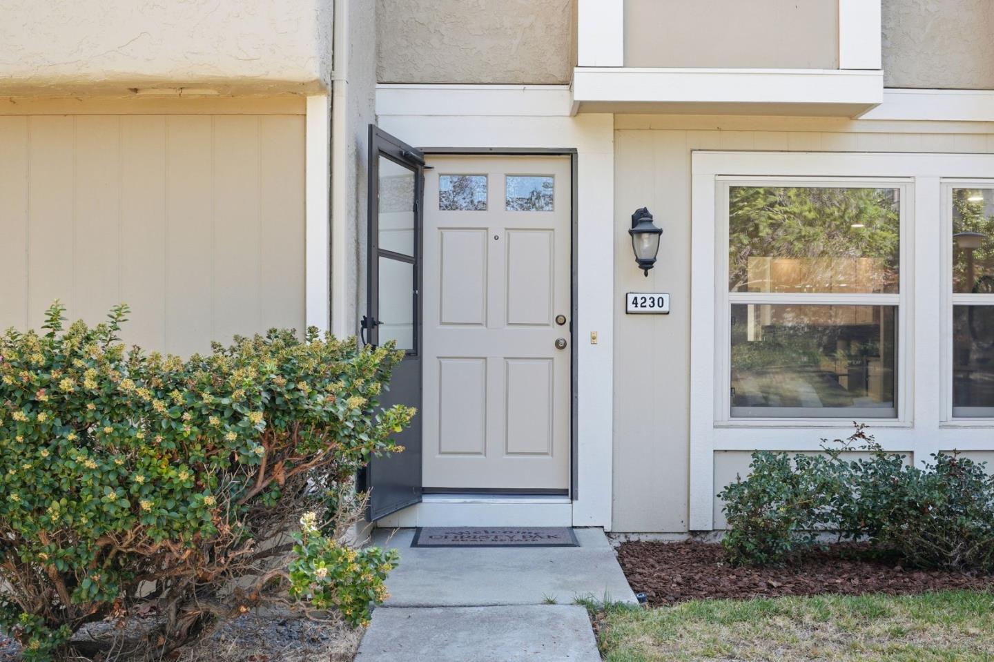4230 Erie CT