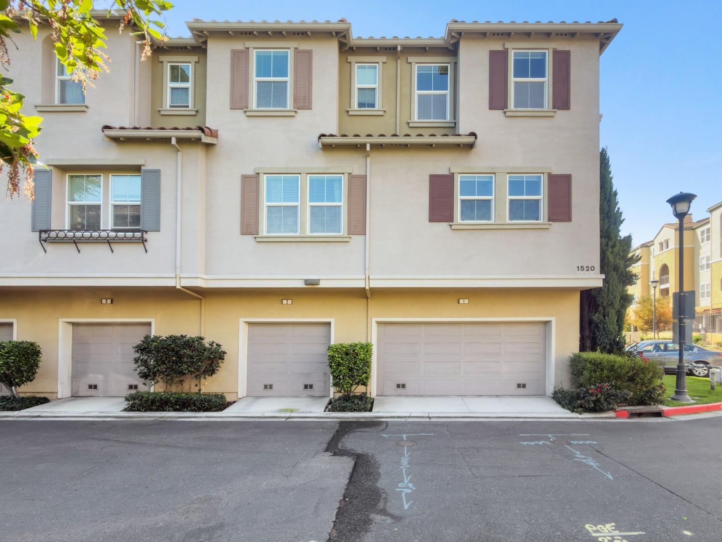 1520 Avina CIR 1