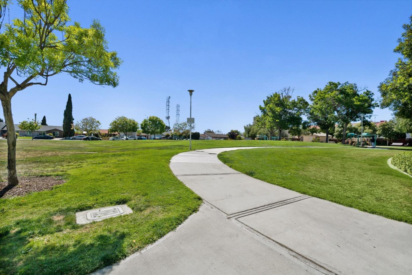 2230 Esperanca AVE
