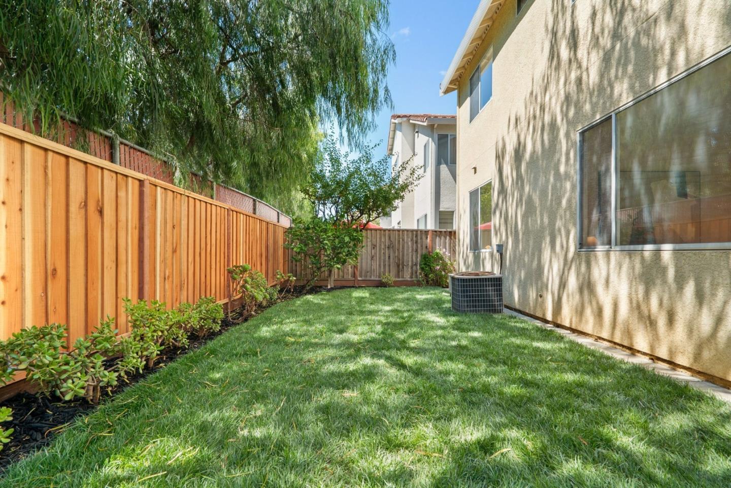 2230 Esperanca AVE
