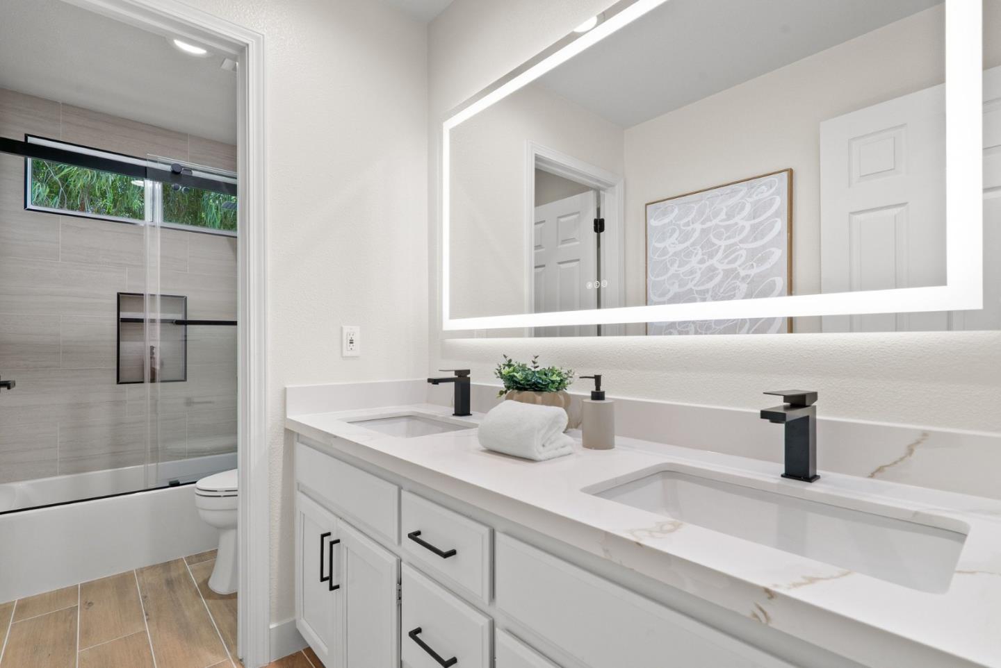 2230 Esperanca AVE