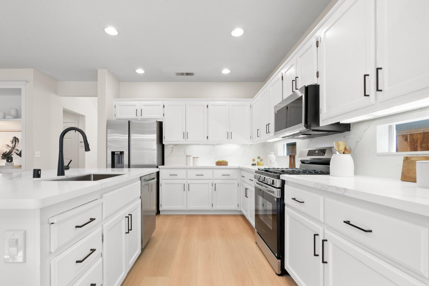 2230 Esperanca AVE