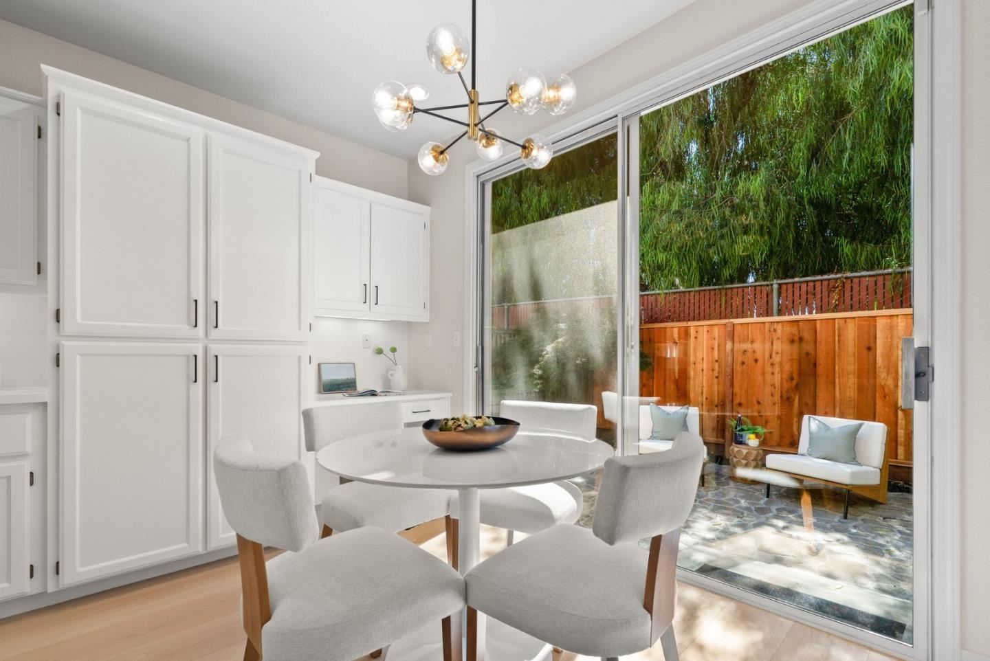 2230 Esperanca AVE