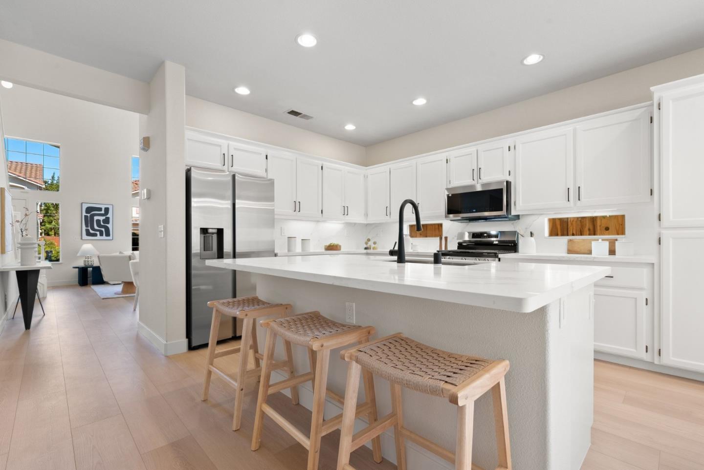 2230 Esperanca AVE
