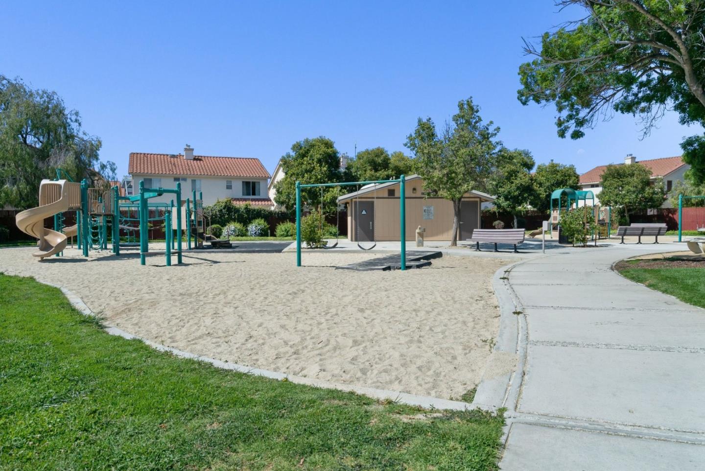 2230 Esperanca AVE