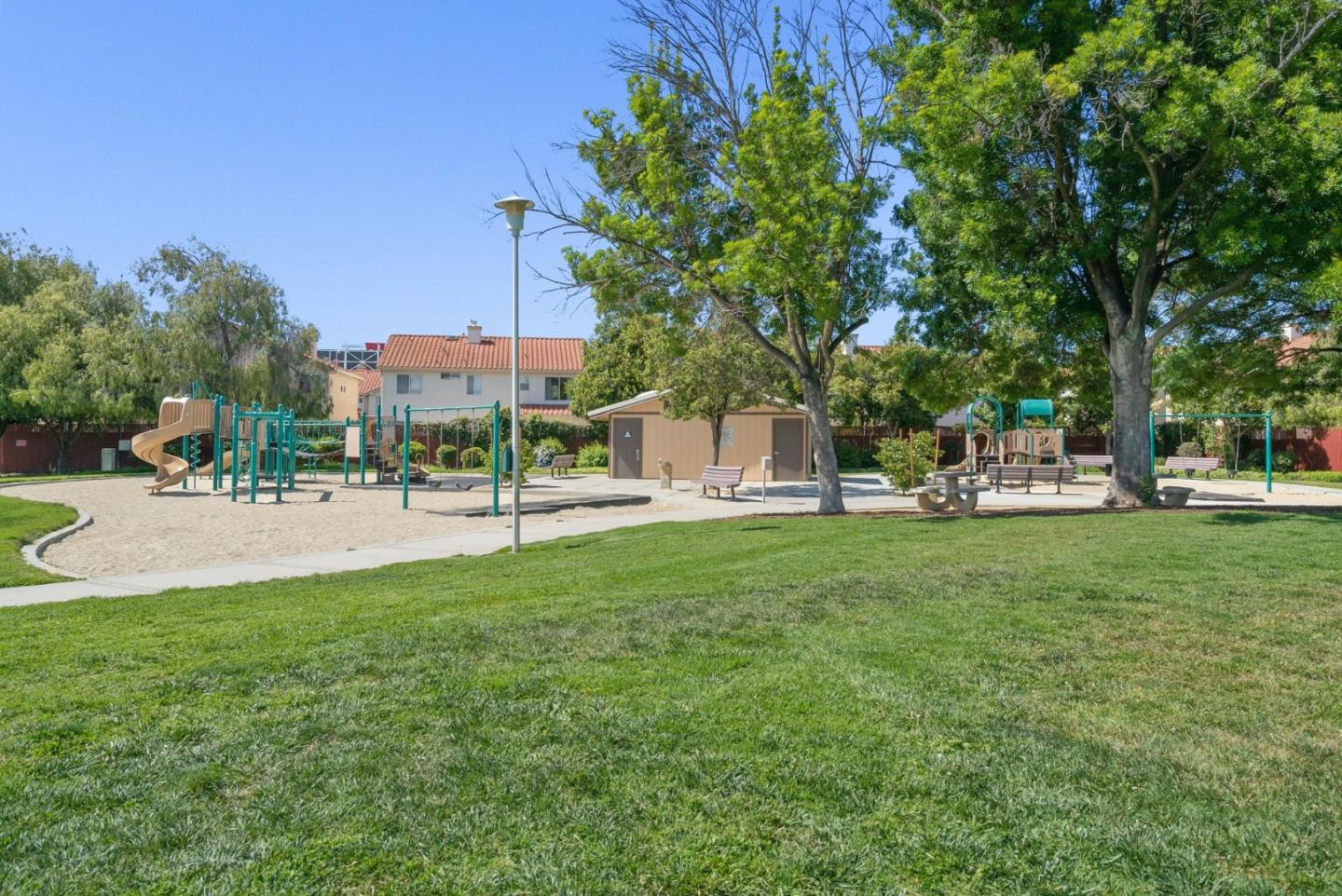 2230 Esperanca AVE