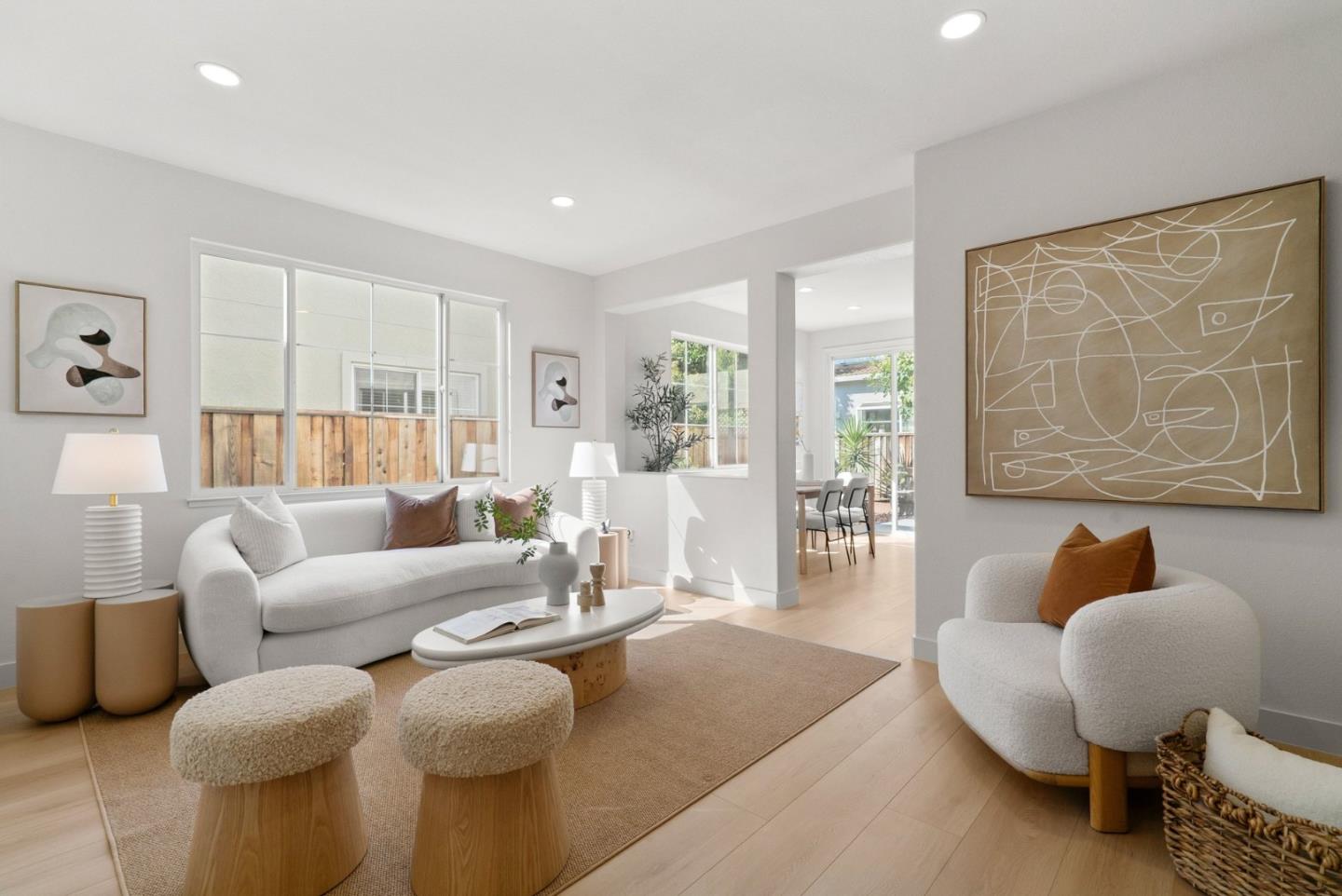 2165 Kingsbury CIR