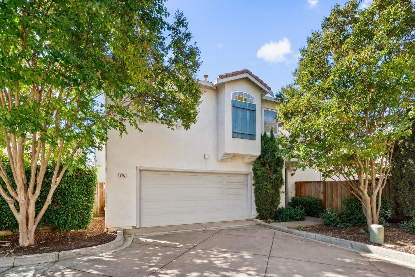 2165 Kingsbury CIR