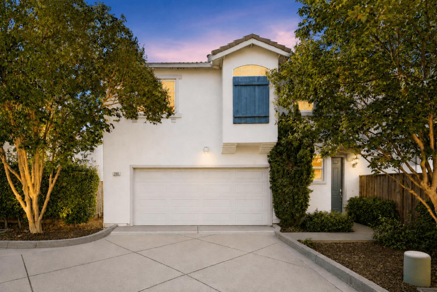 2165 Kingsbury CIR