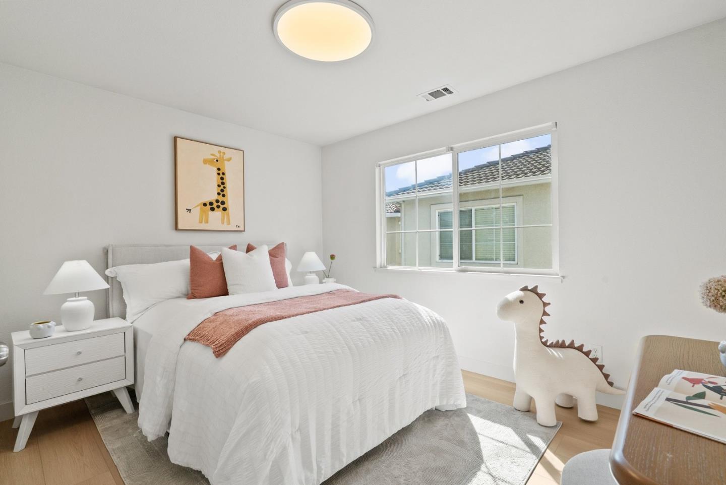 2165 Kingsbury CIR