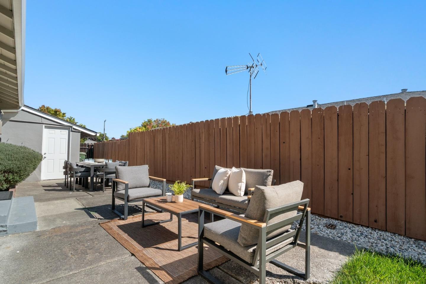 3250 Machado AVE