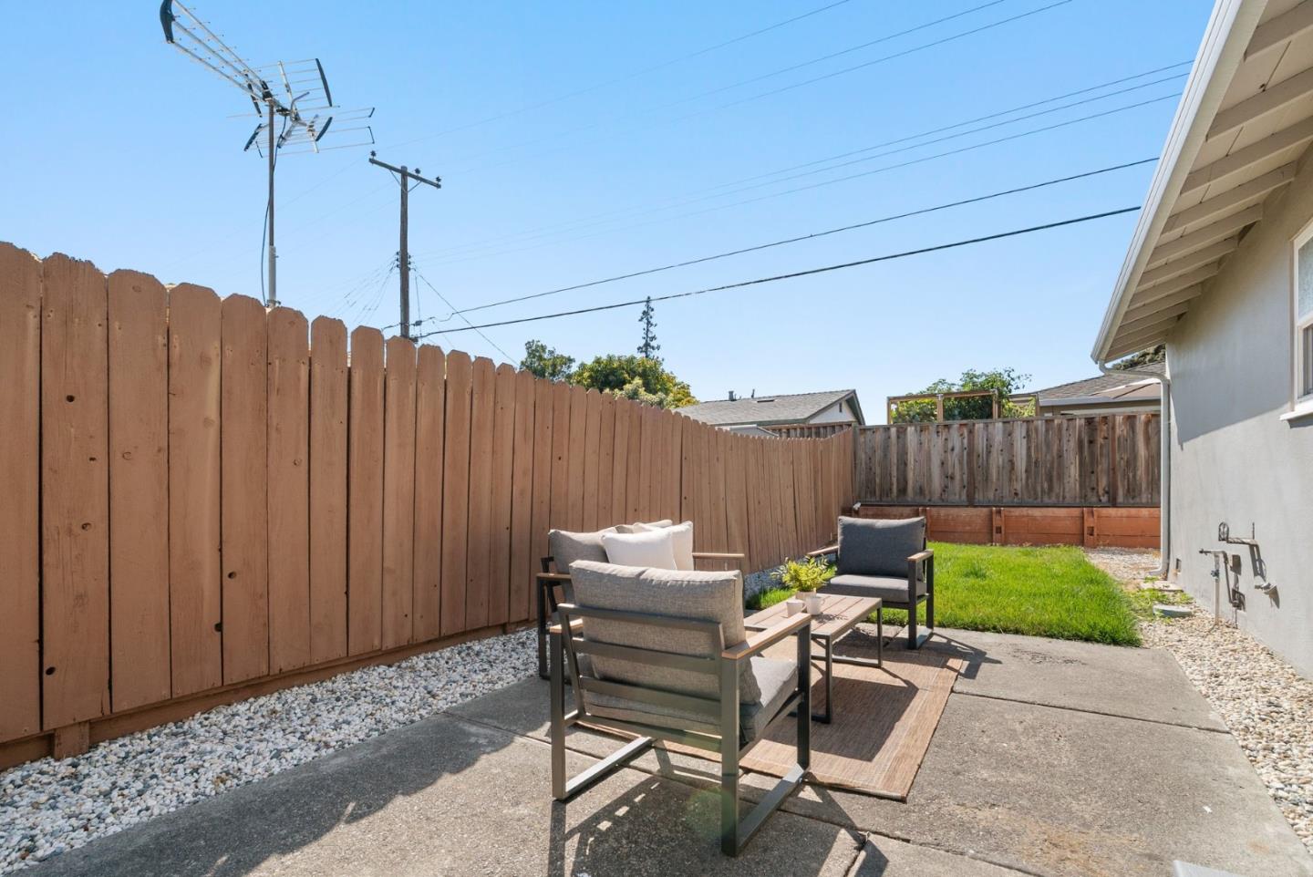 3250 Machado AVE