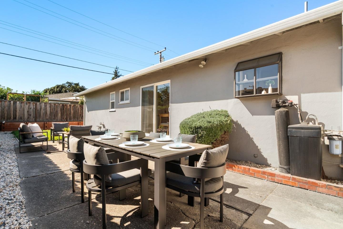 3250 Machado AVE