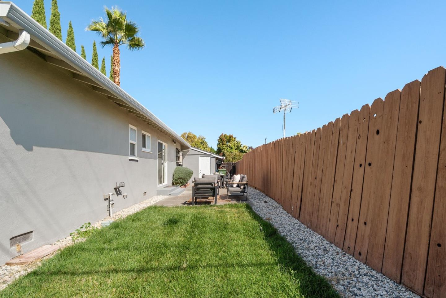 3250 Machado AVE