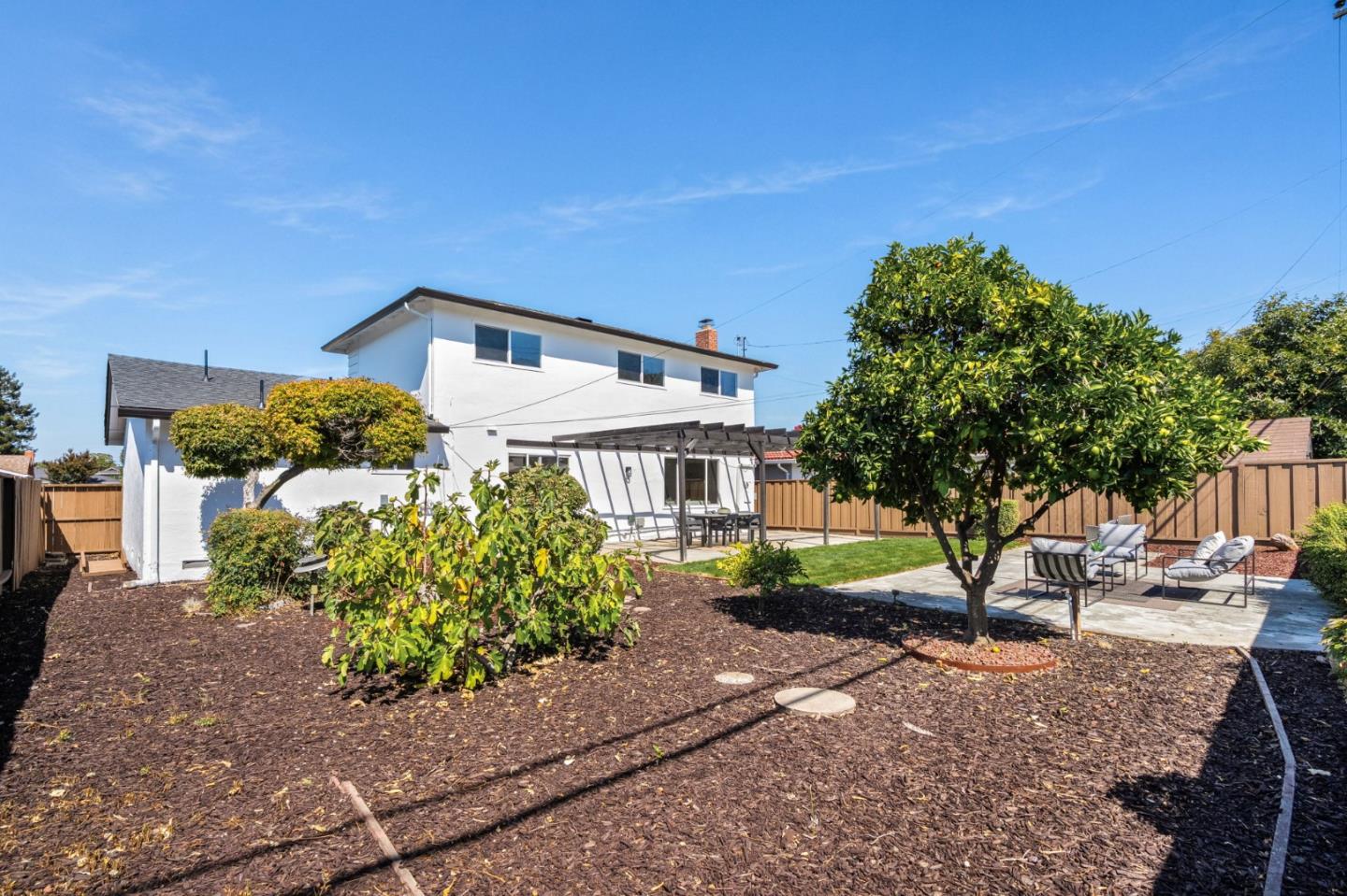 3282 Loma Alta DR