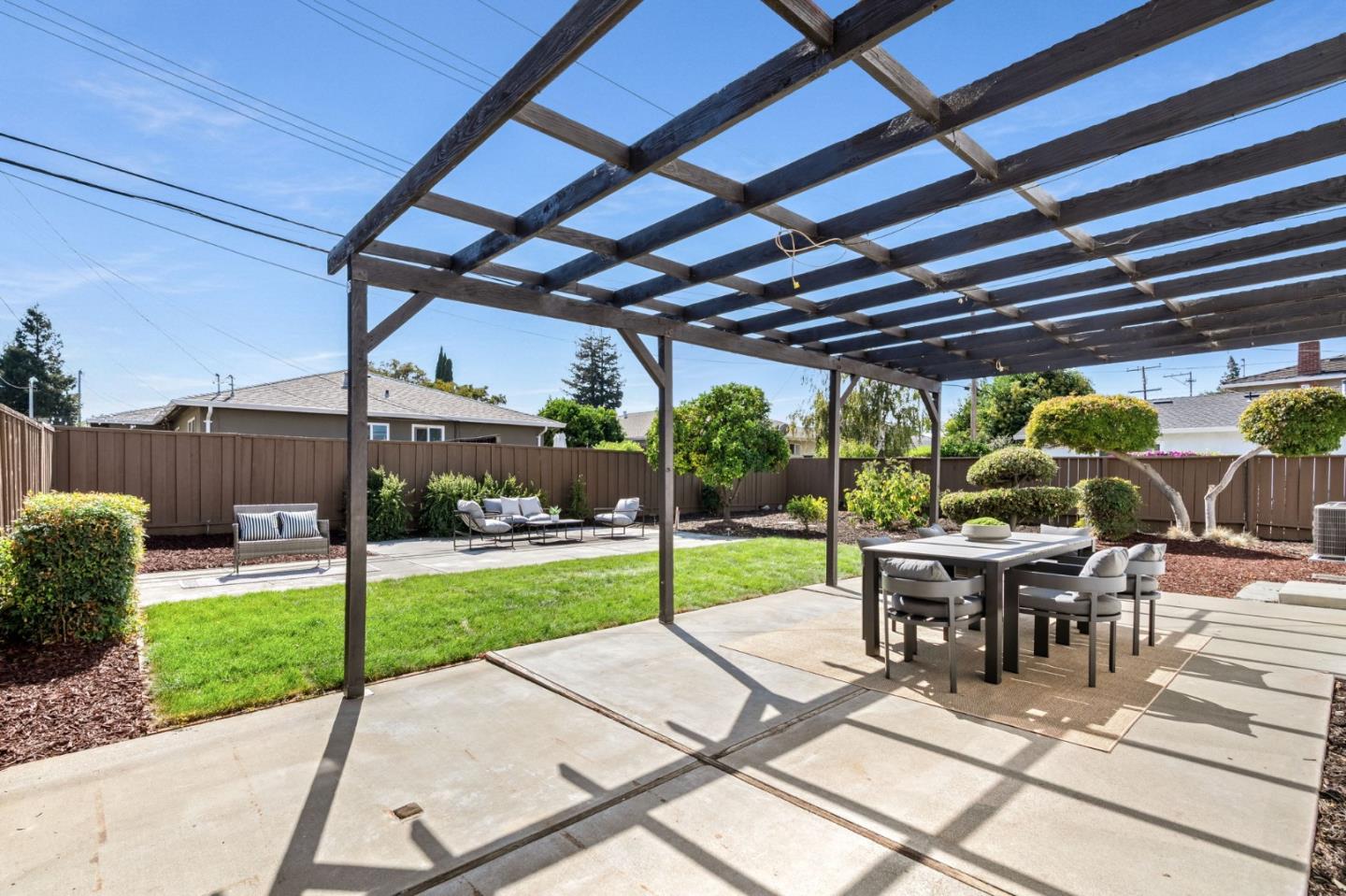 3282 Loma Alta DR