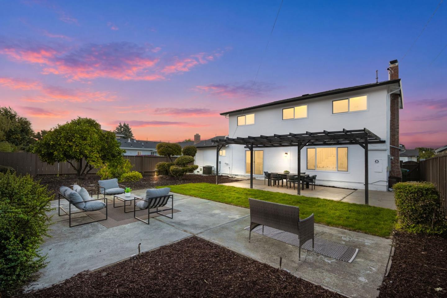 3282 Loma Alta DR