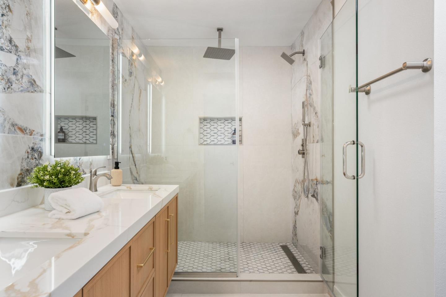 3282 Loma Alta DR