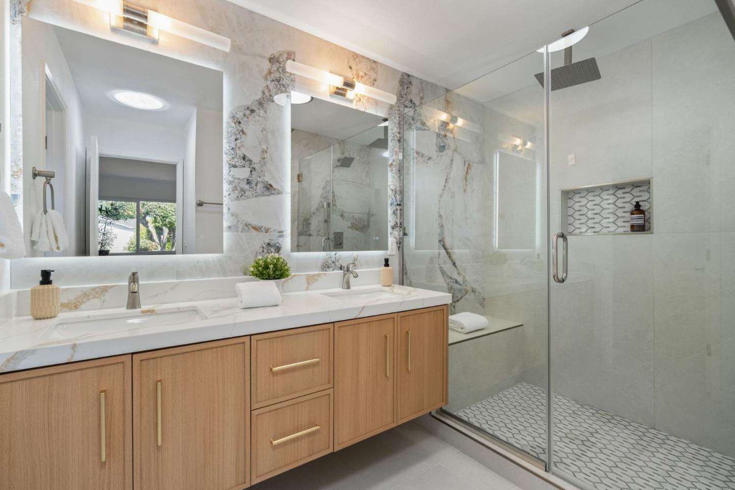 3282 Loma Alta DR