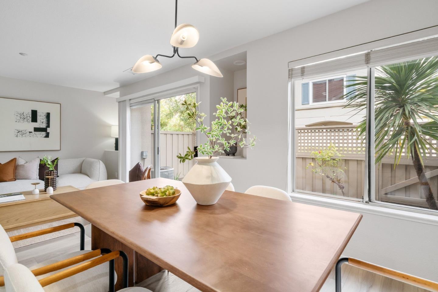 4042 Rio CT