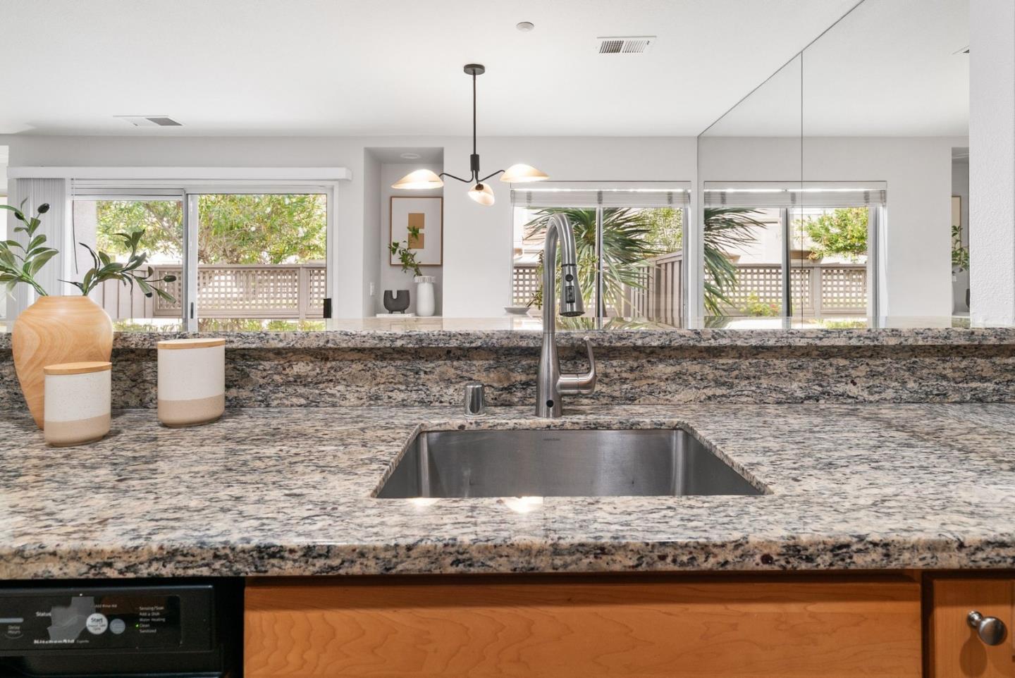 4042 Rio CT