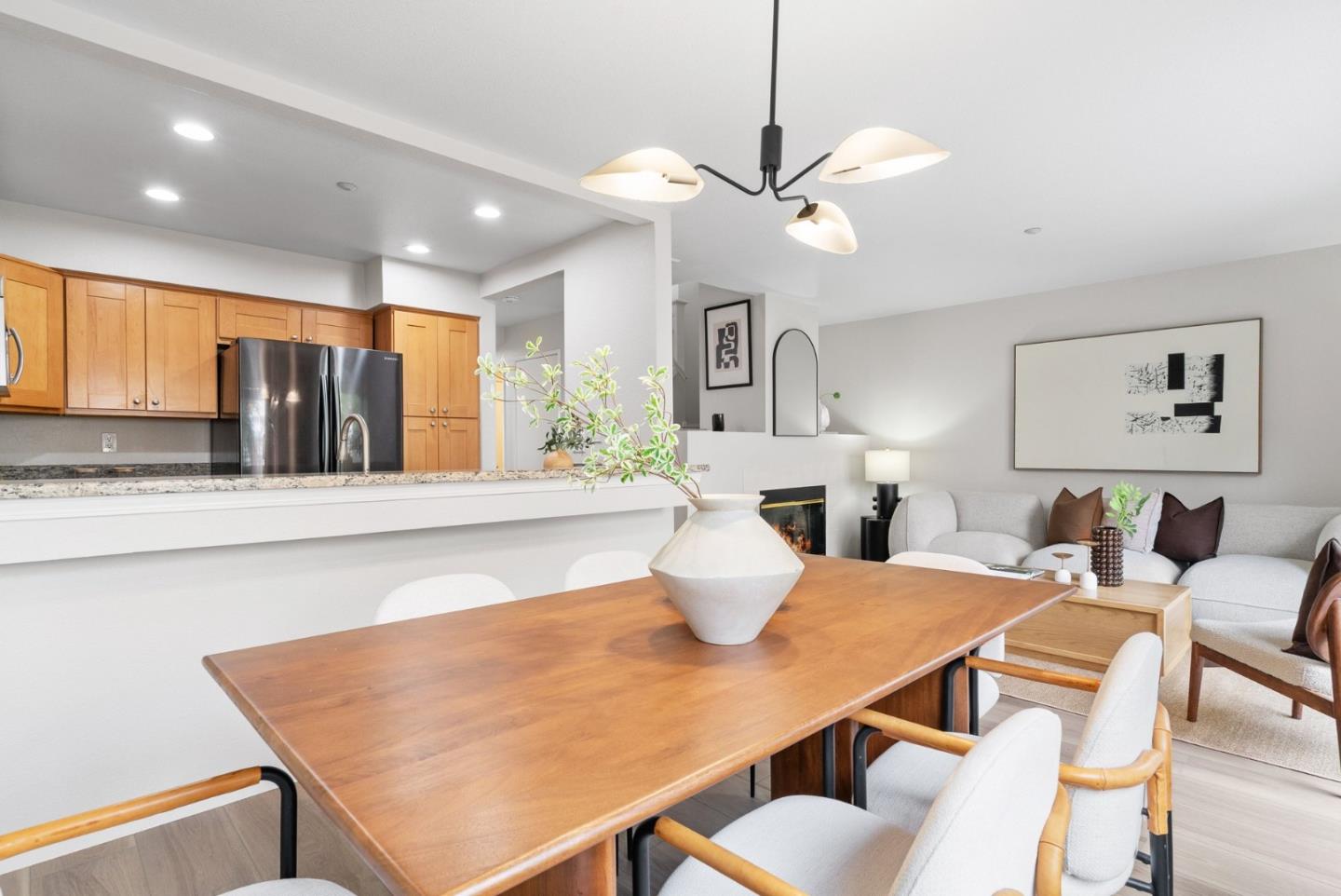 4042 Rio CT