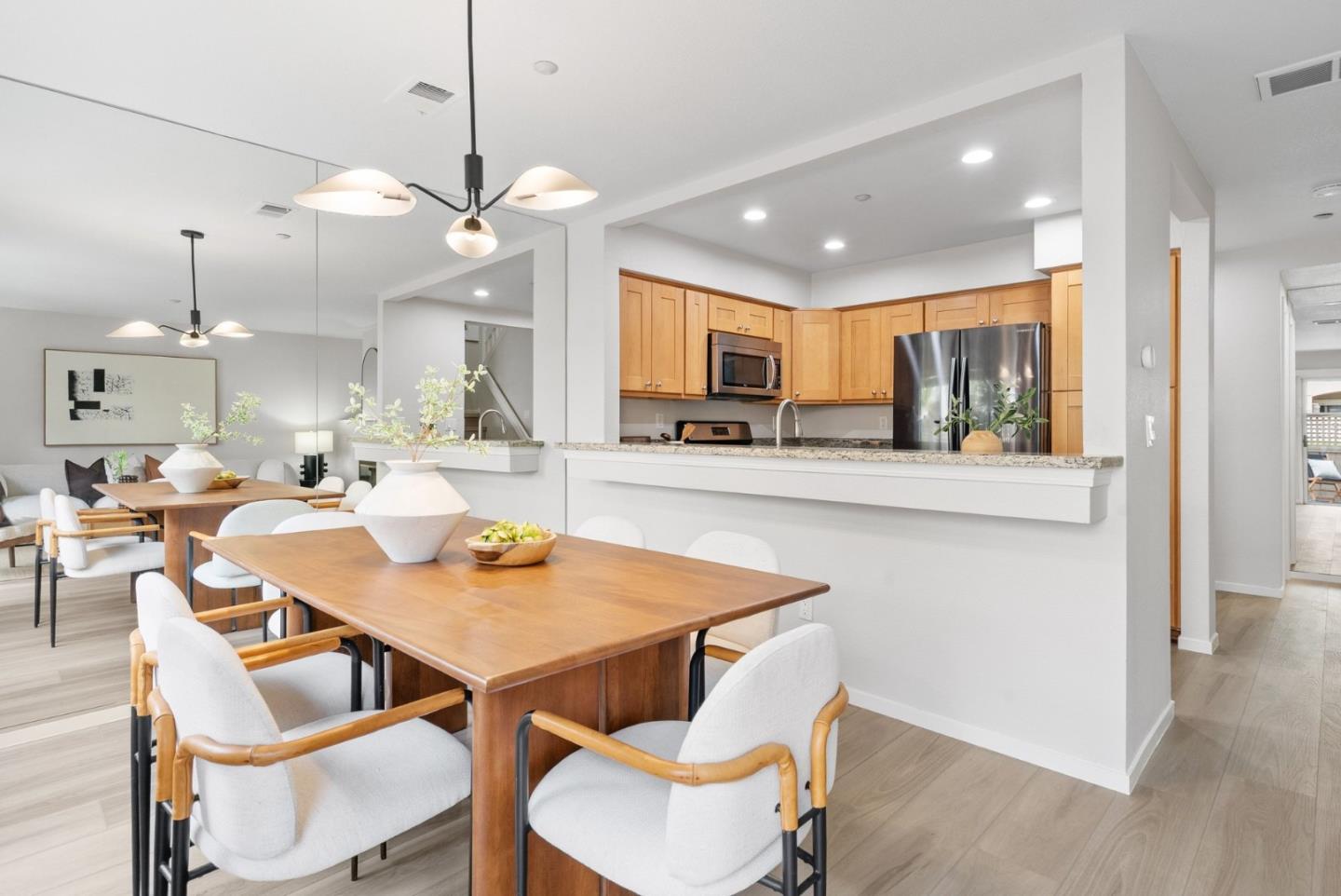 4042 Rio CT